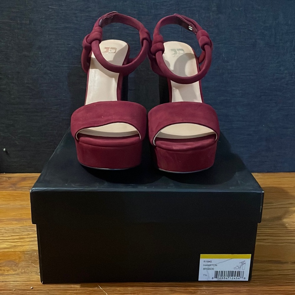 Perfect Date Shoe! WORN ONCE, INSIDE!!! Joe's Jeans Suede Platforms size 7.5